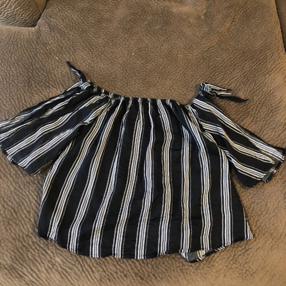Billabong off the shoulder top